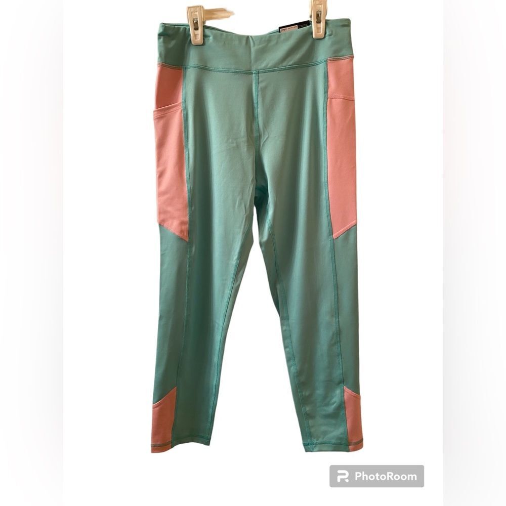 NWT Athletic Leggings Capri Tag Says XXL, More Like L     Stretch Fabric - Picture 2 of 5